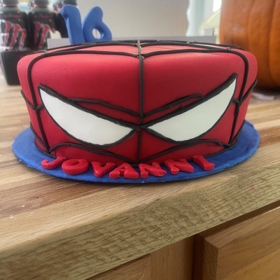 10 in 2layer vanilla cake with fondant